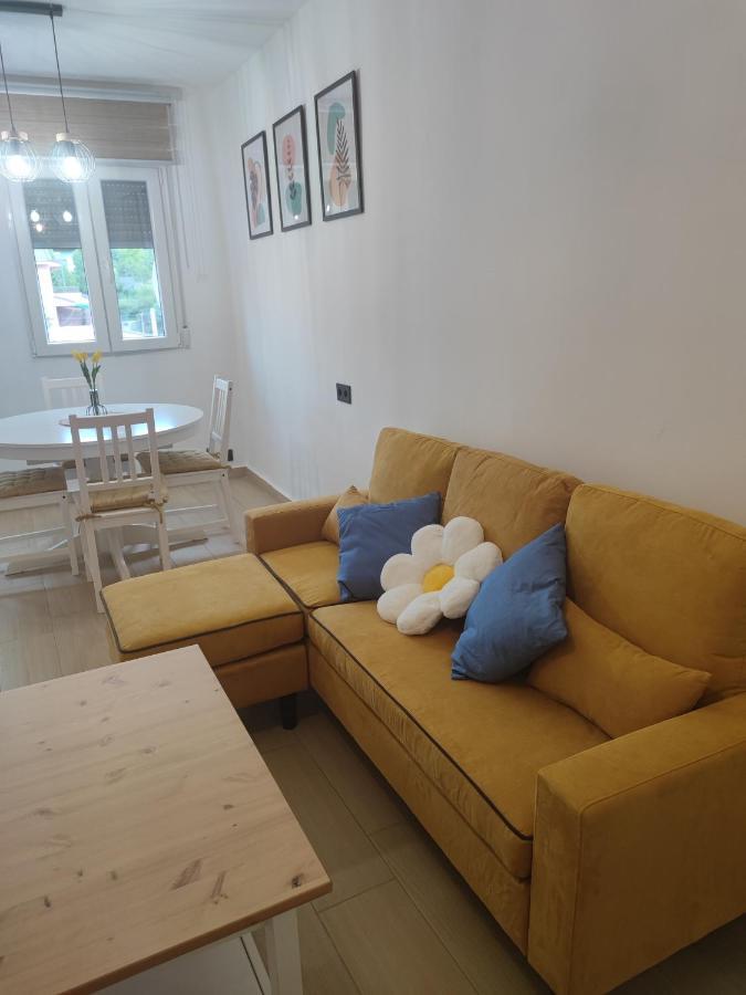 Apartamento Buen Recuerdo Camarena de la Sierra Bagian luar foto