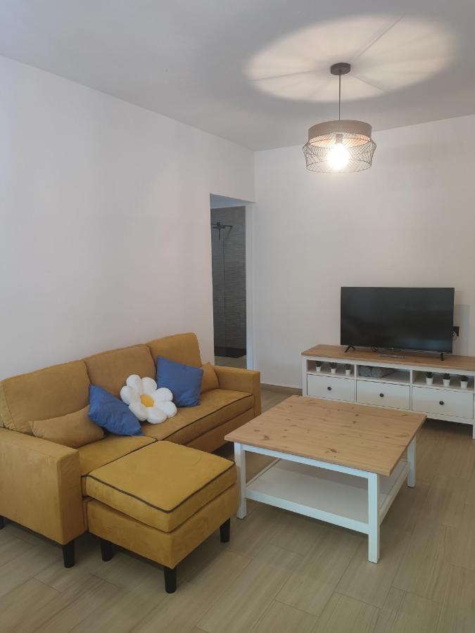 Apartamento Buen Recuerdo Camarena de la Sierra Bagian luar foto